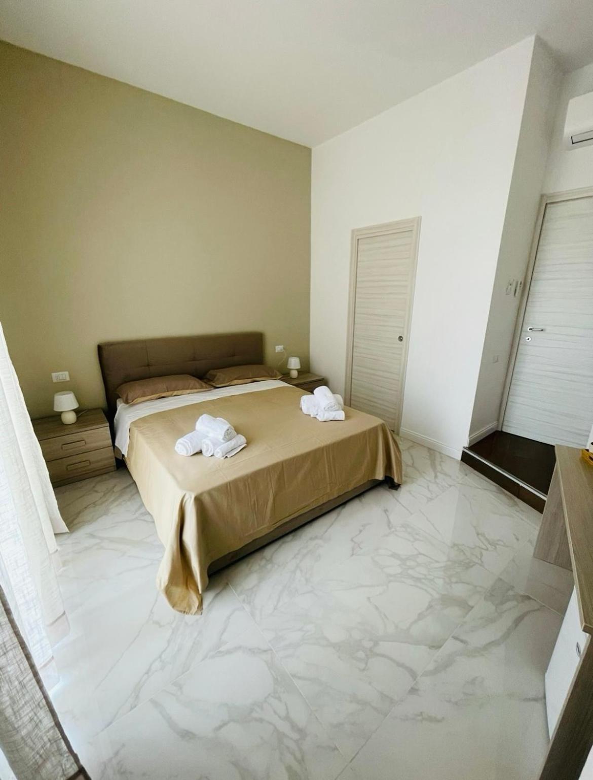 Nerisa Home Napoli Esterno foto